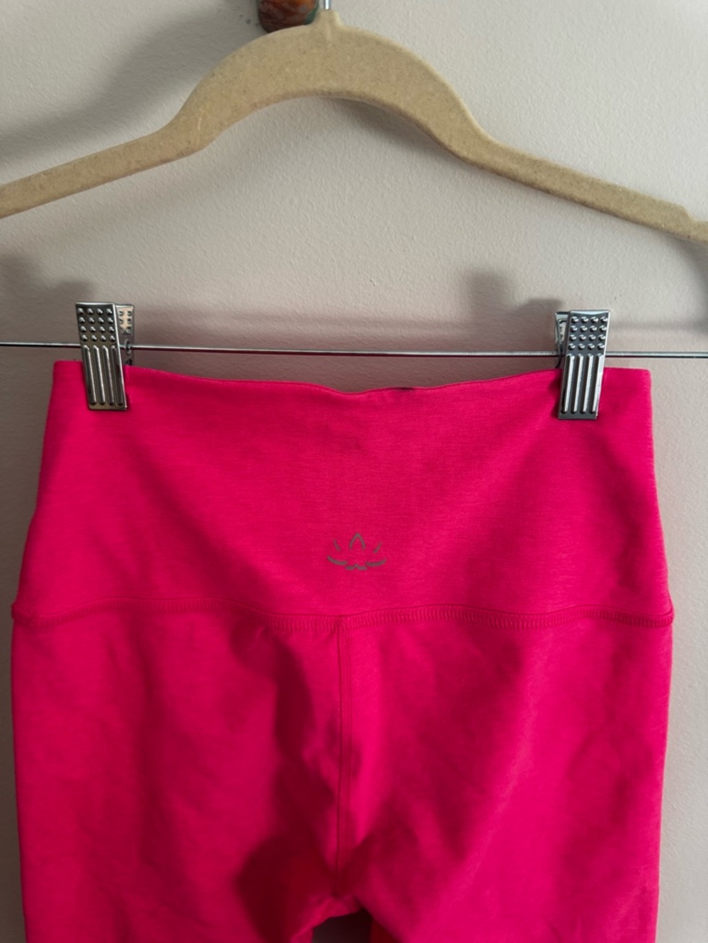 BEYOND YOGA Spacedye Mid-Rise Slit Pedal Pusher Leggings - Hot Pink - Picture 6 of 6